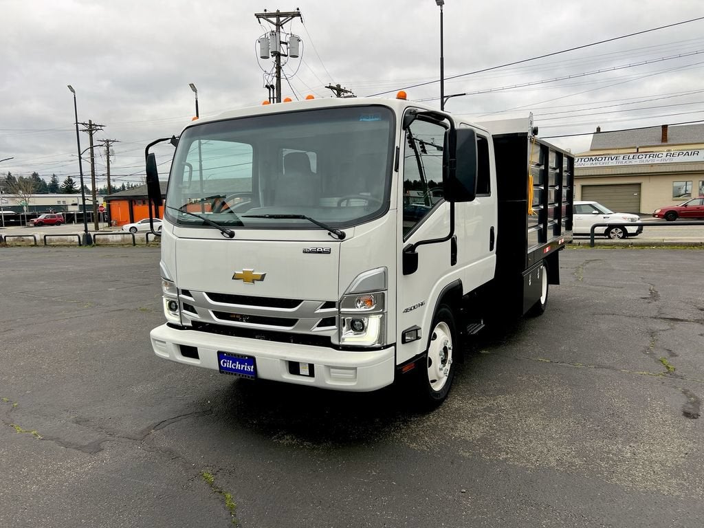 2025 Chevrolet Low Cab Forward 4500 HG NA in Arc White — front three-quarter view