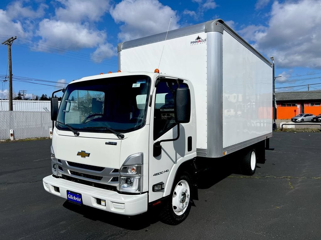 2025 Chevrolet Low Cab Forward 4500 HG NA in Arc White — front three-quarter view